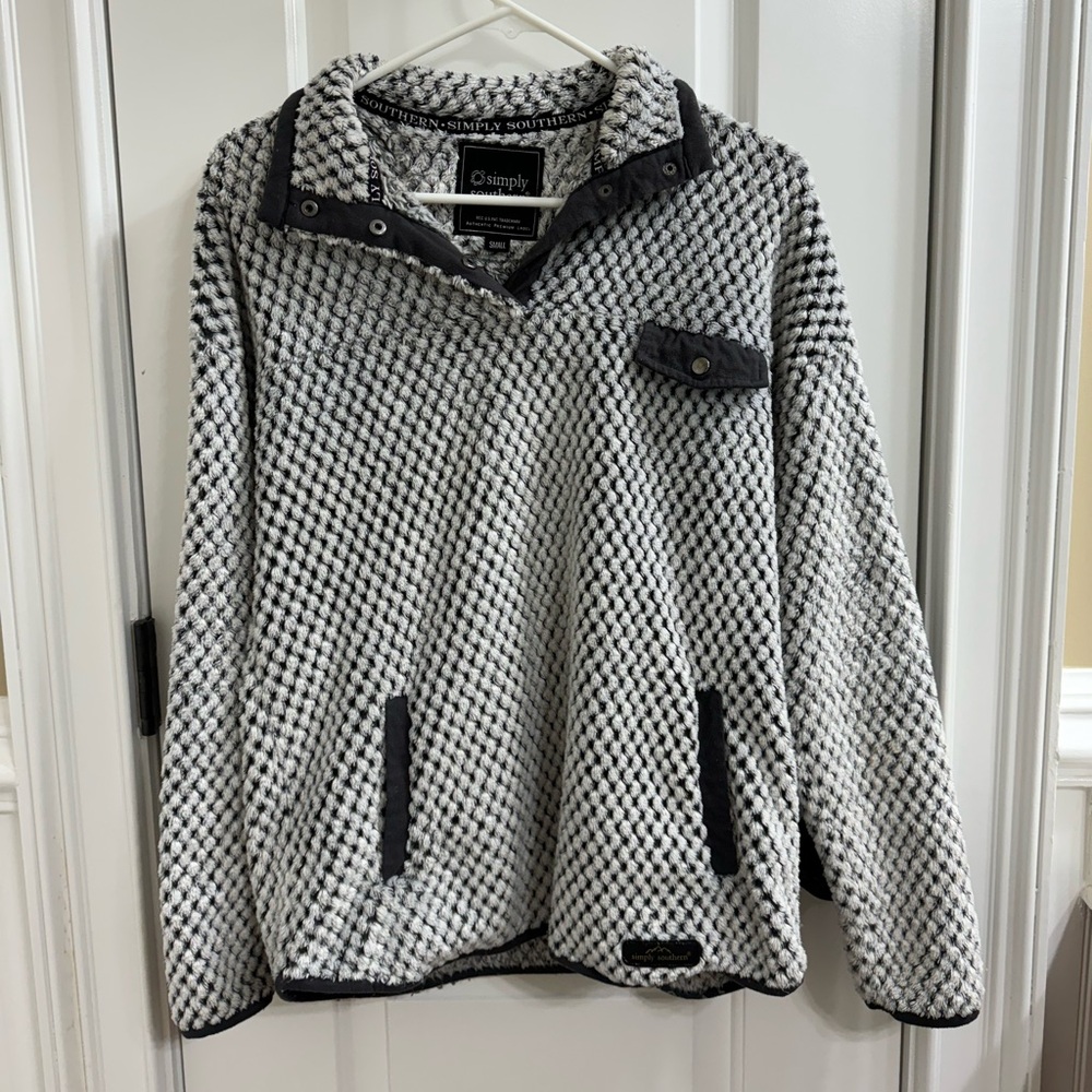 Simply Southern Fuzzy gray/white textured pullover